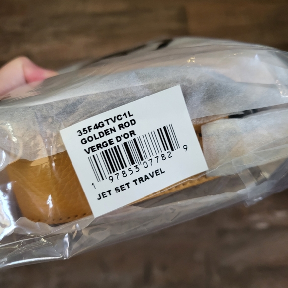 MICHAEL KORS Jet Set Small Flap Crossbody NWT - Picture 9 of 12